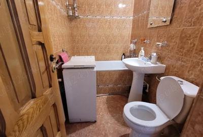 Apartament cu 3 camere semidecomandat în Central - 3