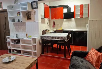 Apartament cu 2 camere decomandat în Central - 1