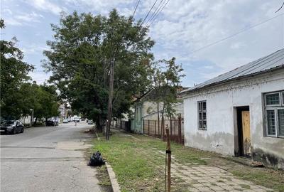 Casă cu Teren 800 Mp în Calafat - 1