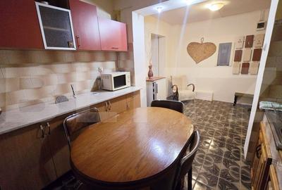 Apartament 2 camere,decomandat, 50 mp, zona Ampoi 3 - 8