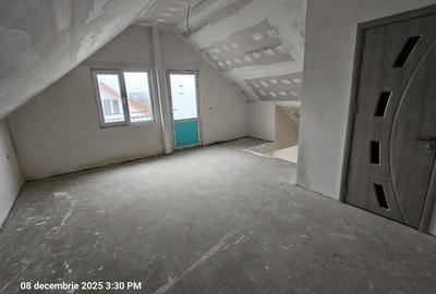 Casă individuală cu 4 camere cu Canalizare în Lumina - 6