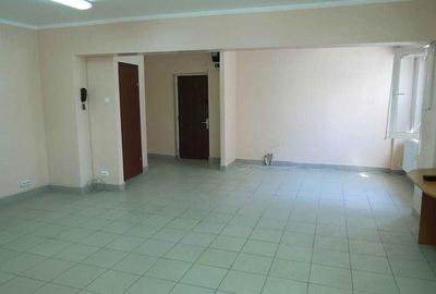 Spațiu comercial, de 74 mp, în Chișinau - 4