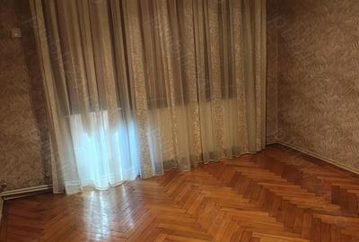 Apartament cu 4 camere semidecomandat în Ultracentral - 1