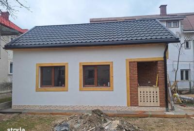 Casă cu 3 camere cu Teren 120 Mp în Central - 1