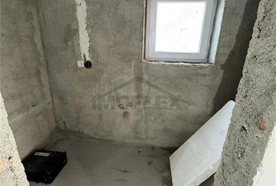 Casă cu Teren 319 Mp în Central - 3