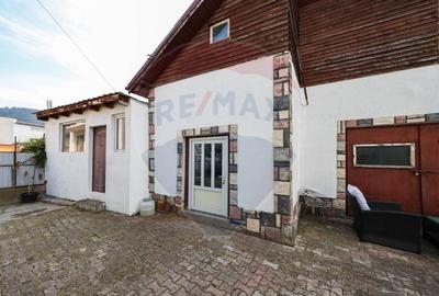 Casa si Spatiu comercial, centru in Sacele! - 5