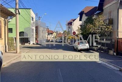 Casa 4 camere, 2 intrari, Ploiest, Bd. Castanilor - 23