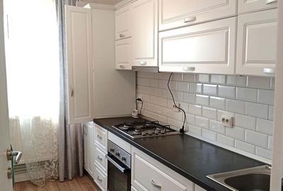 Apartament cu 3 camere semidecomandat în Central - 12
