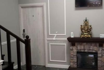 Casă cu Teren 900 Mp în Central - 2