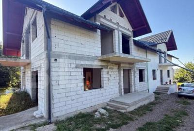 Casa Duplex la rosu, 222 mp utili, teren 423 mp, Burdujeni, - 1