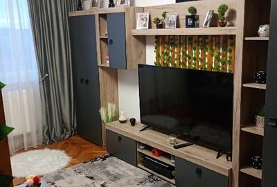 Apartament cu 3 camere semidecomandat în Central - 3