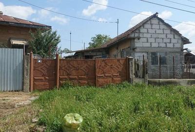Casă cu 1 camere cu Teren 1450 Mp în Troianul - 1