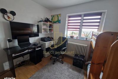 Apartament cu 3 camere decomandat în Central - 3