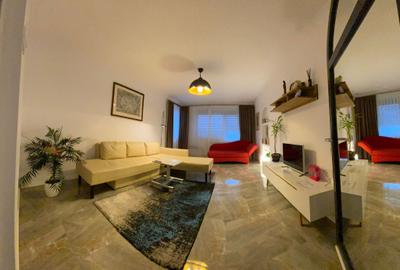 Inchiriez apartament 3 camere mobilat modern - 1