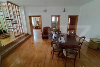 Casă cu 4 camere cu Teren 1500 Mp în Malu Mare - 11