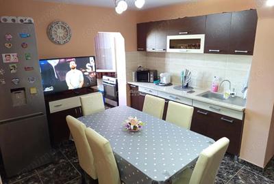 Apartament cu 2 camere decomandat, mobilat în Oravița - 6