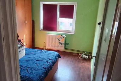Apartament 2 camere decomandat etaj 3 zona Buziasului