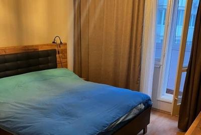 Apartament cu 3 camere semidecomandat, mobilat în Dristor