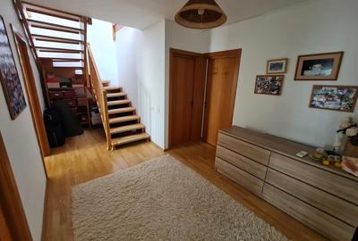 Casă individuală cu 5 camere cu Canalizare în Pipera