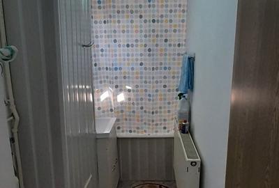 Apartament cu 3 camere semidecomandat în Micro 5 - 6