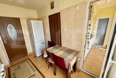 Apartament cu 3 camere decomandat, mobilat în 1 Mai - 11
