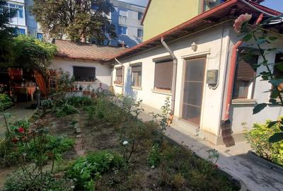 Casă individuală cu 3 camere în Tomis II