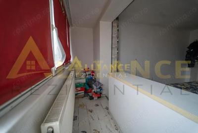 Apartament cu 3 camere în Olteniței