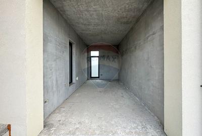 Casa semifinisata in Dezmir - Spatiu, liniste, acces rapid catre oras - 6