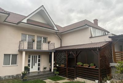 Casă cu 4 camere în Cuvin - 8