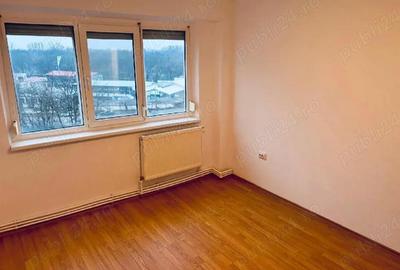 Apartament cu 3 camere decomandat în Viziru 3 - 2