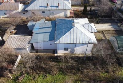 Casă cu 4 camere cu Teren 809 Mp în Central - 8