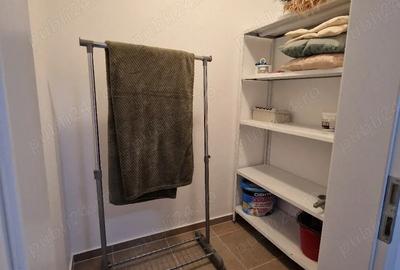 Apartament cu 2 camere decomandat în Tractorul - 1