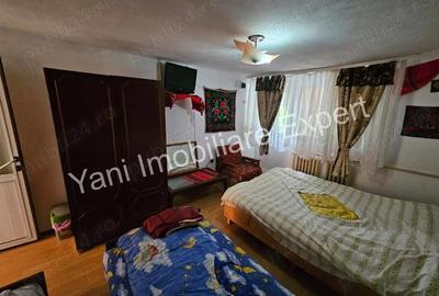 Casă cu 6 camere cu Teren 244 Mp în Sălătrucu - 11