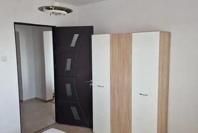 Apartament cu 3 camere semidecomandat în Exterior Vest - 1