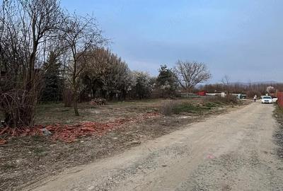 Teren de 473 mp, în Central - 4