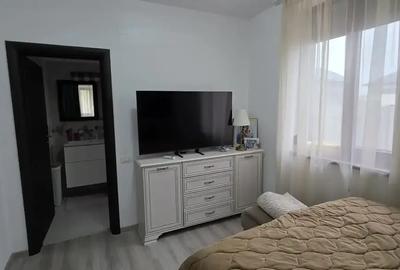 Casă cu 5 camere cu Canalizare în Vest - 16