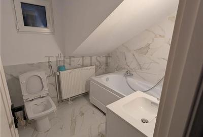 Casă cu 7 camere cu Canalizare în Unirii - 1