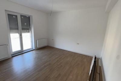 Apartament cu 2 camere decomandat în Romanești