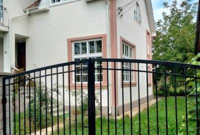 Casă cu 7 camere cu Teren 600 Mp în Decebal - 18