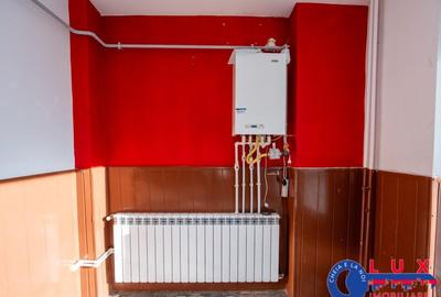 ID 8268 DE INCHIRIAT spa?iu comercial - 12