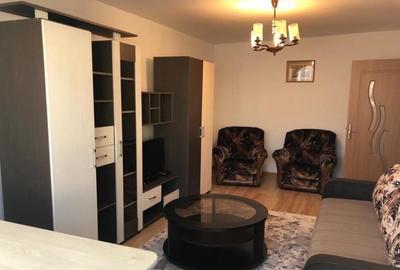 Apartament cu 2 camere semidecomandat în Olteniței - 1