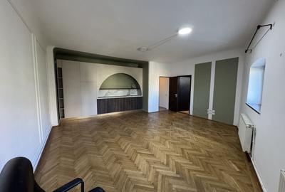 2 camere - nemobilat  Piata Romana IM504A