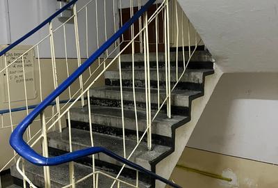 Ap 2 camere , curat, 30 mp, etajul 1, zona linistita, Tomis Nord, 250 euro - 2