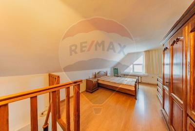 Apartament cu 4 camere semidecomandat, mobilat în Intim - 12