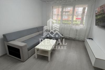 Apartament cu 2 camere semidecomandat, mobilat în Micro 4 - 2