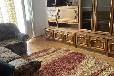 A[artament de inchiriat cu 3 camere zona Soarelui - 10