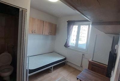 Casă cu Teren 12 Mp în Florilor - 3