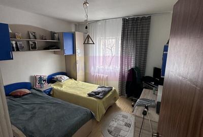 Apartament cu 3 camere decomandat, mobilat în Basarabia - 3