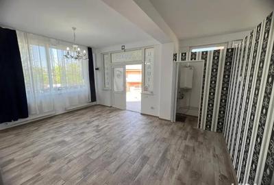 Spațiu comercial, de 54 mp, în Central - 1