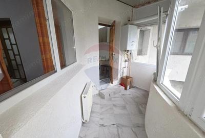 Garsoniera parter, strada 8 Martie - 1